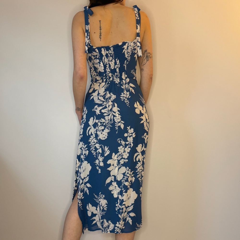 Reformation Blue and White Midi Dress (4) - Picture 2 of 6
